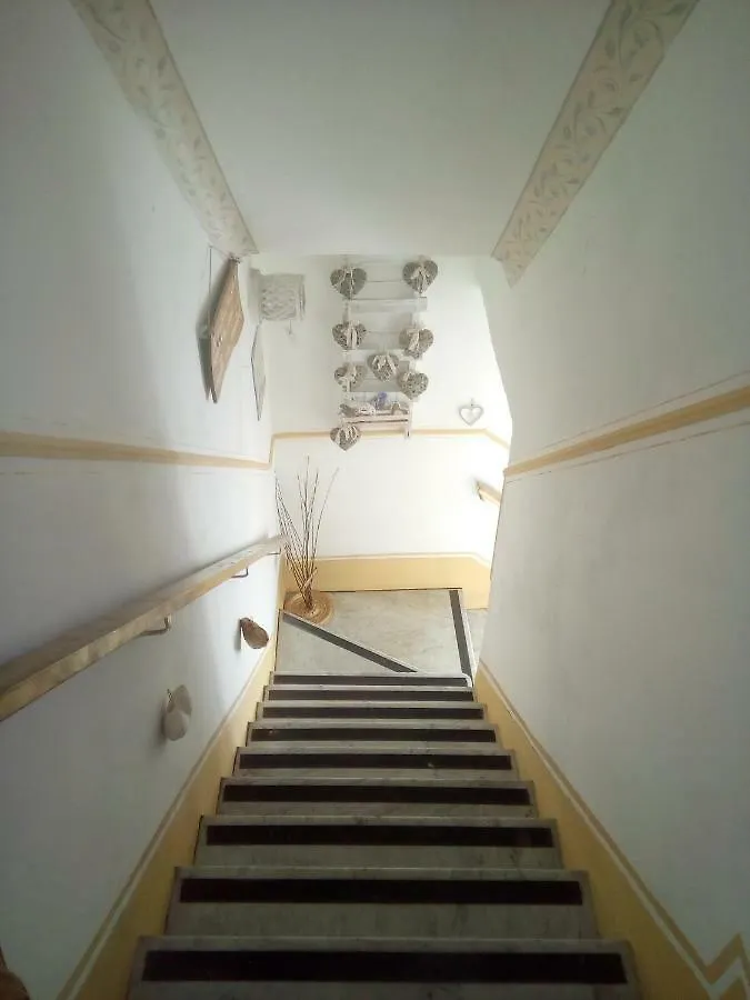 Lunartista Varazze Bed & Breakfast