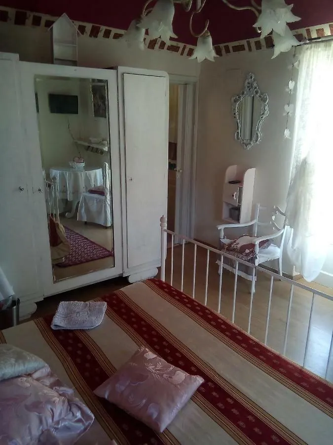 Lunartista Varazze Bed & Breakfast